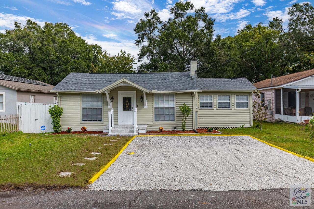 The Good Vibes Only Cottage Tampa Bagian luar foto